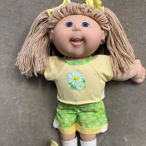 Cabbage patch kid 16 inch girl play along blonde hair blue gray eyes CPK outfit